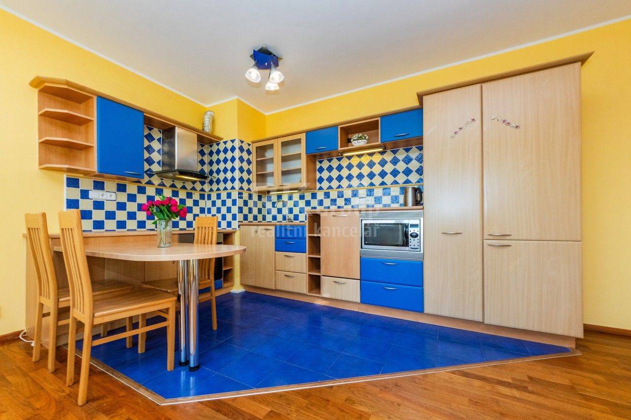 Pronájem bytu 2+kk 65 m² - foto 11