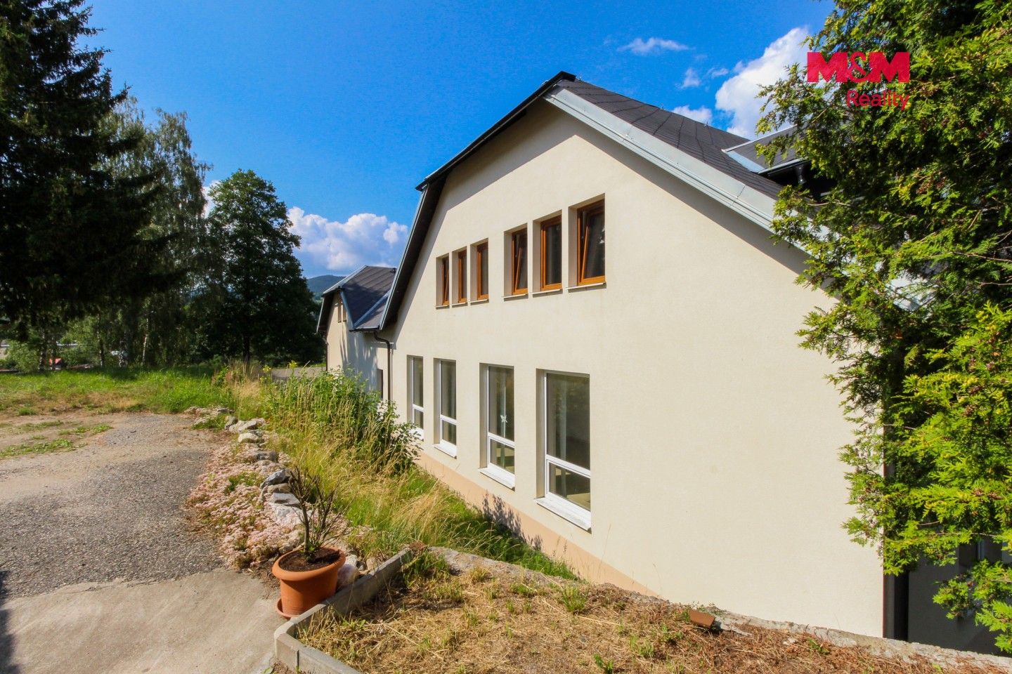 Prodej komerčního prostoru 1051 m² - foto 2