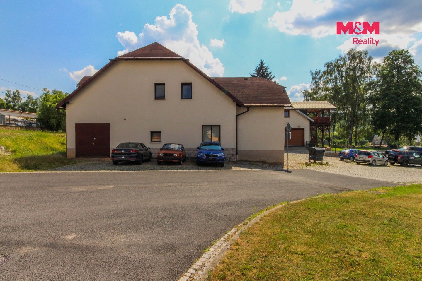 Prodej komerčního prostoru 1051 m² - foto 4