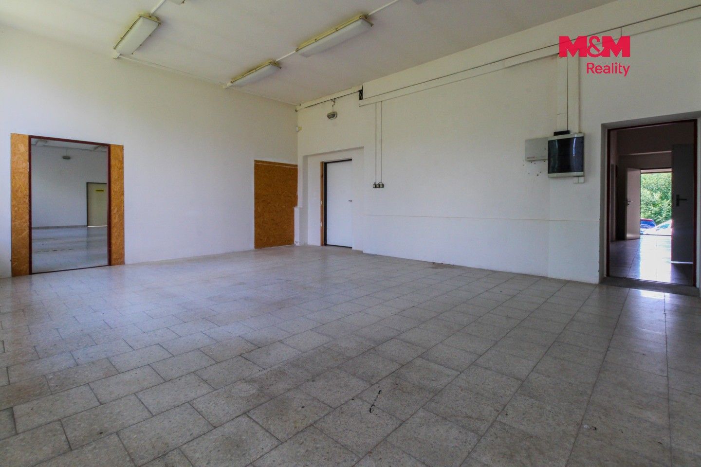 Prodej komerčního prostoru 1051 m² - foto 21