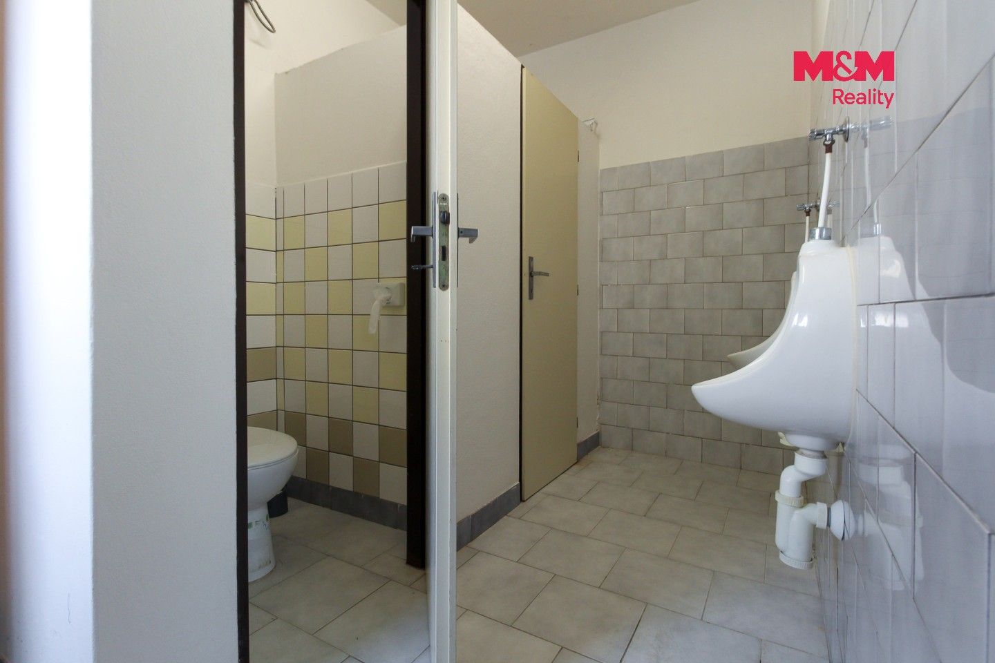 Prodej komerčního prostoru 1051 m² - foto 25