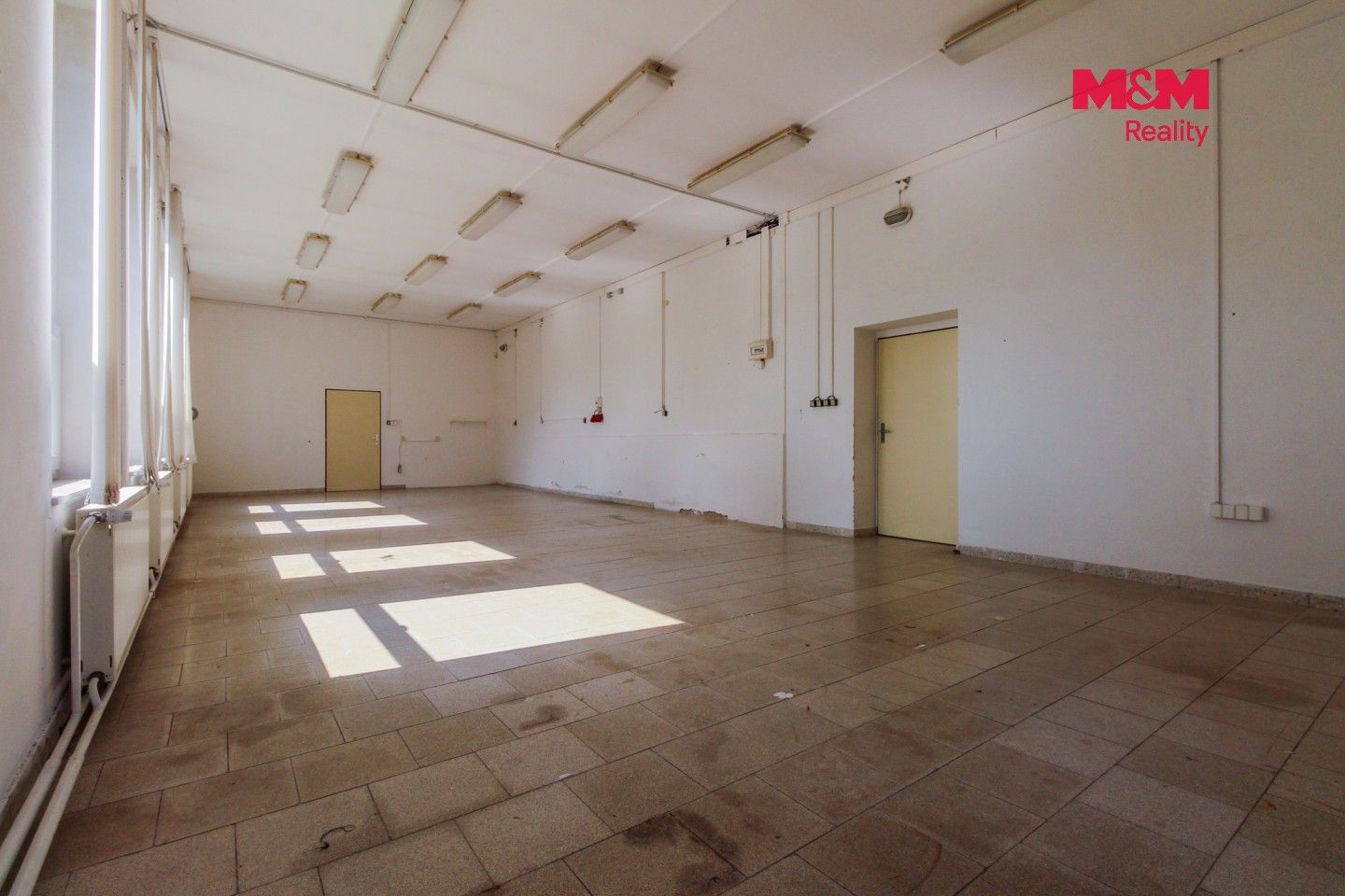 Prodej komerčního prostoru 1051 m² - foto 28