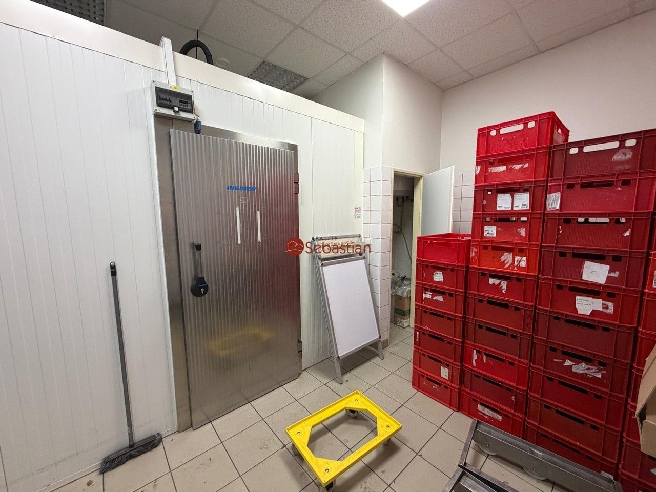 Pronájem komerčního prostoru 21 m² - foto 3