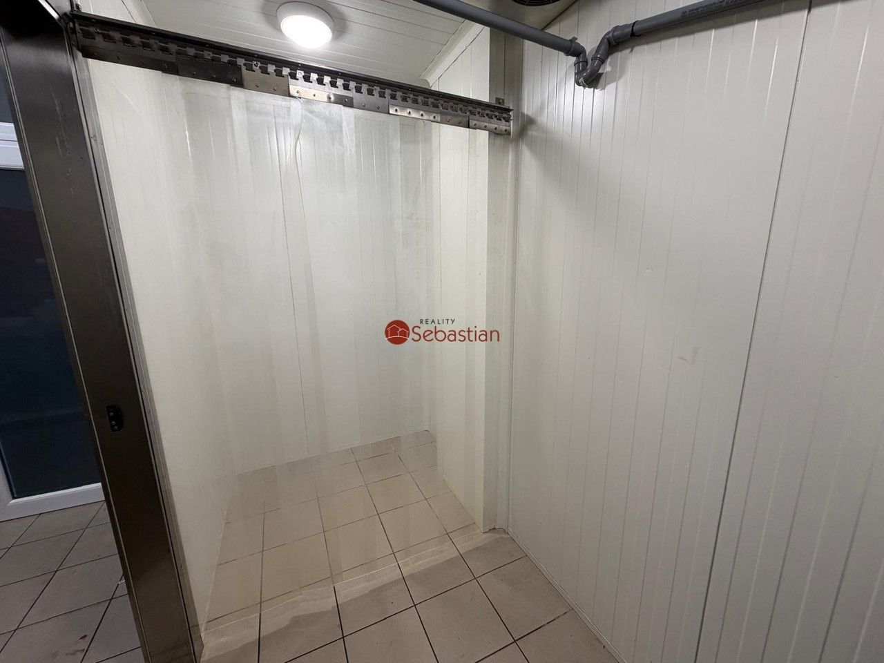 Pronájem komerčního prostoru 21 m² - foto 6