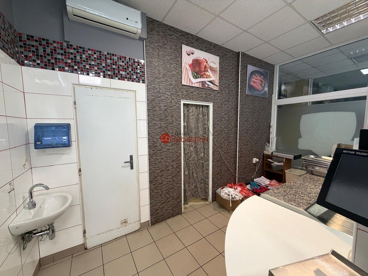 Pronájem komerčního prostoru 33 m² - foto 5