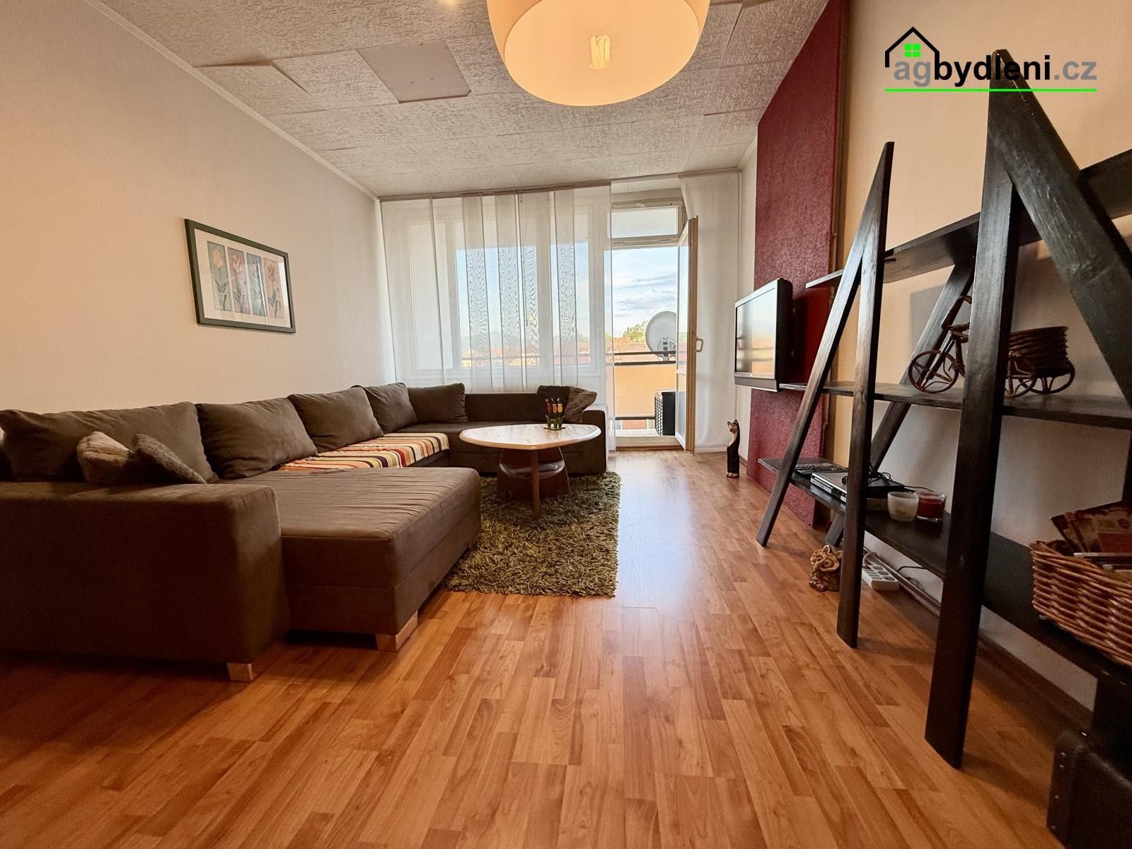 Pronájem bytu 3+1 66 m² - foto 1