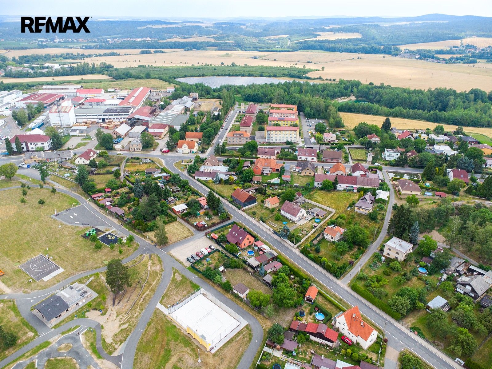 Prodej pozemku 678 m² - foto 15