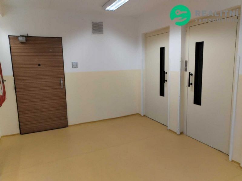 Pronájem bytu 2+kk 42 m² - foto 10