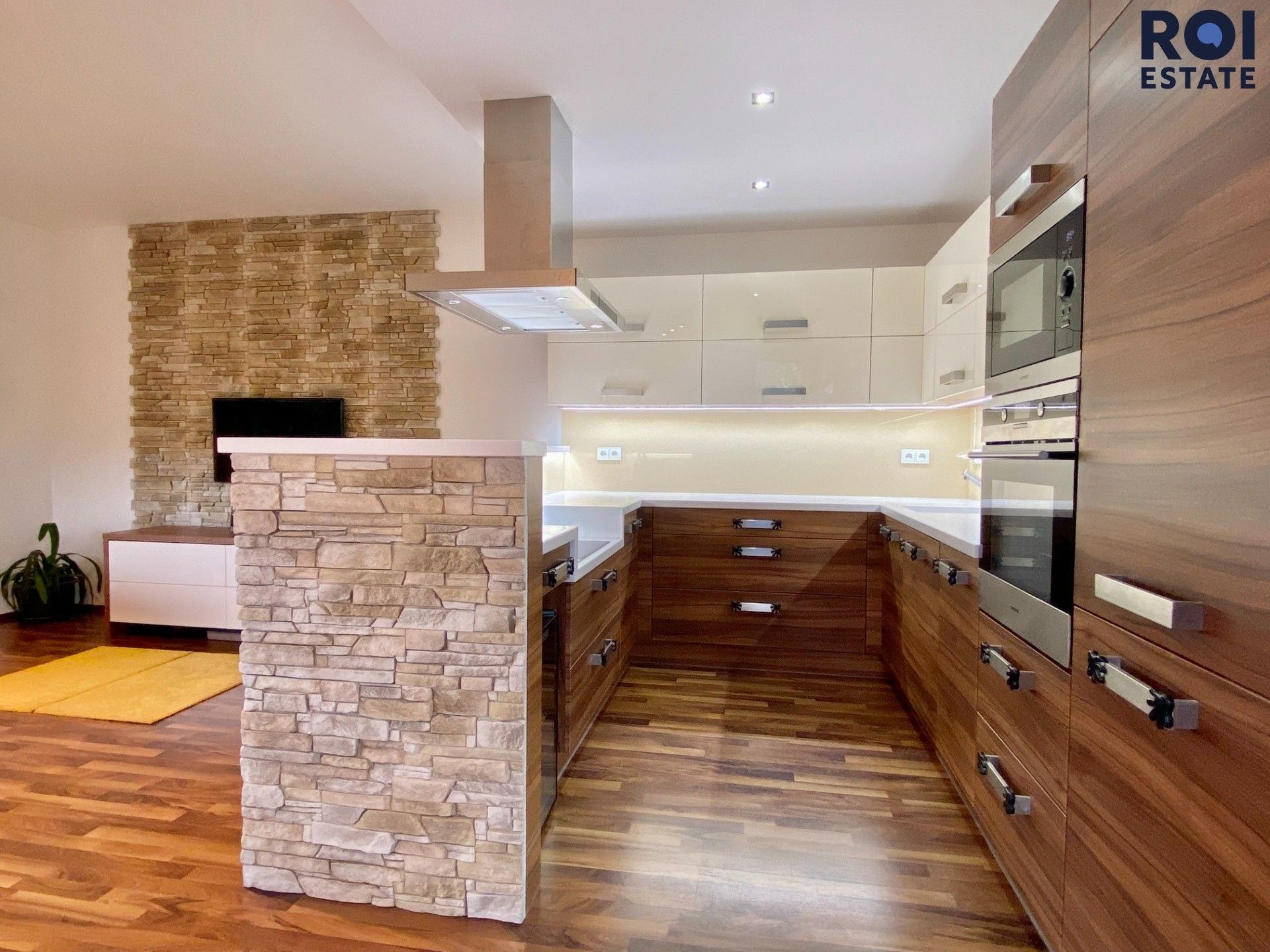 Pronájem bytu 3+kk 94 m² - foto 4