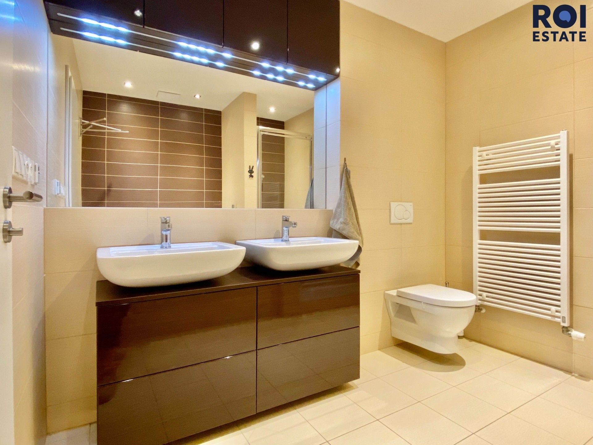 Pronájem bytu 3+kk 94 m² - foto 10