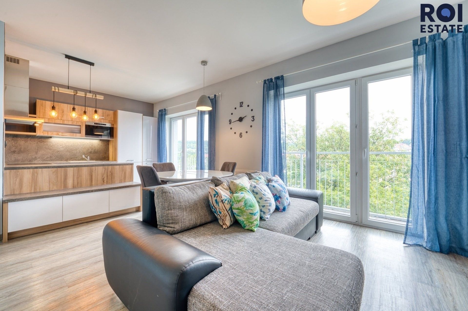 Pronájem bytu 2+kk 64 m² - foto 1
