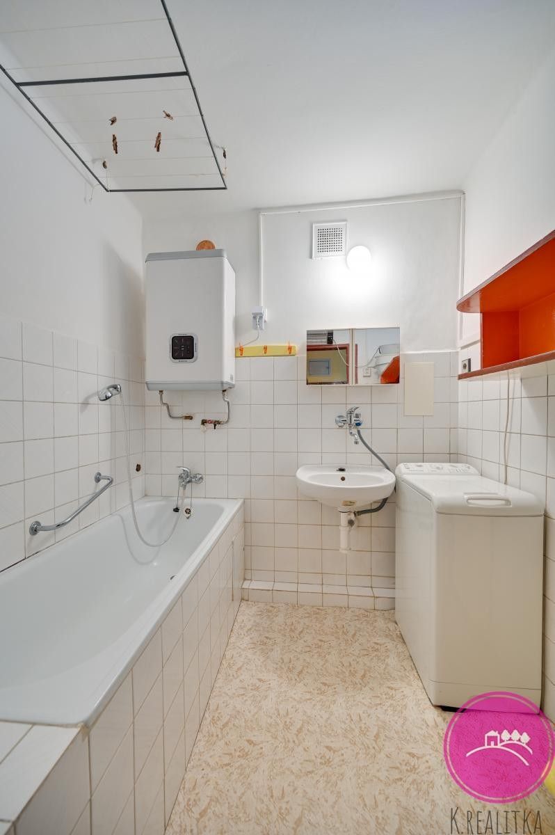 Pronájem bytu 2+1 58 m² - foto 9