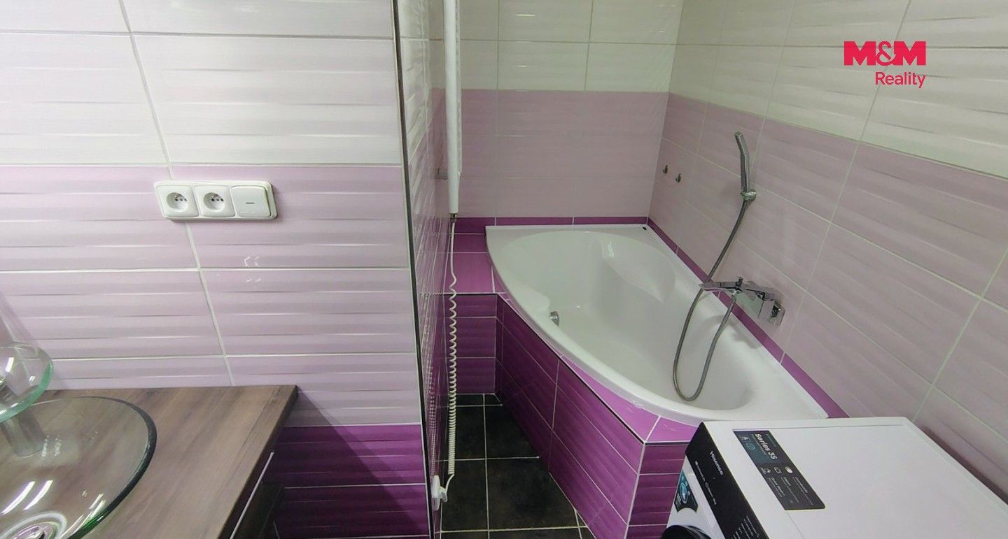 Pronájem bytu 2+1 57 m² - foto 8