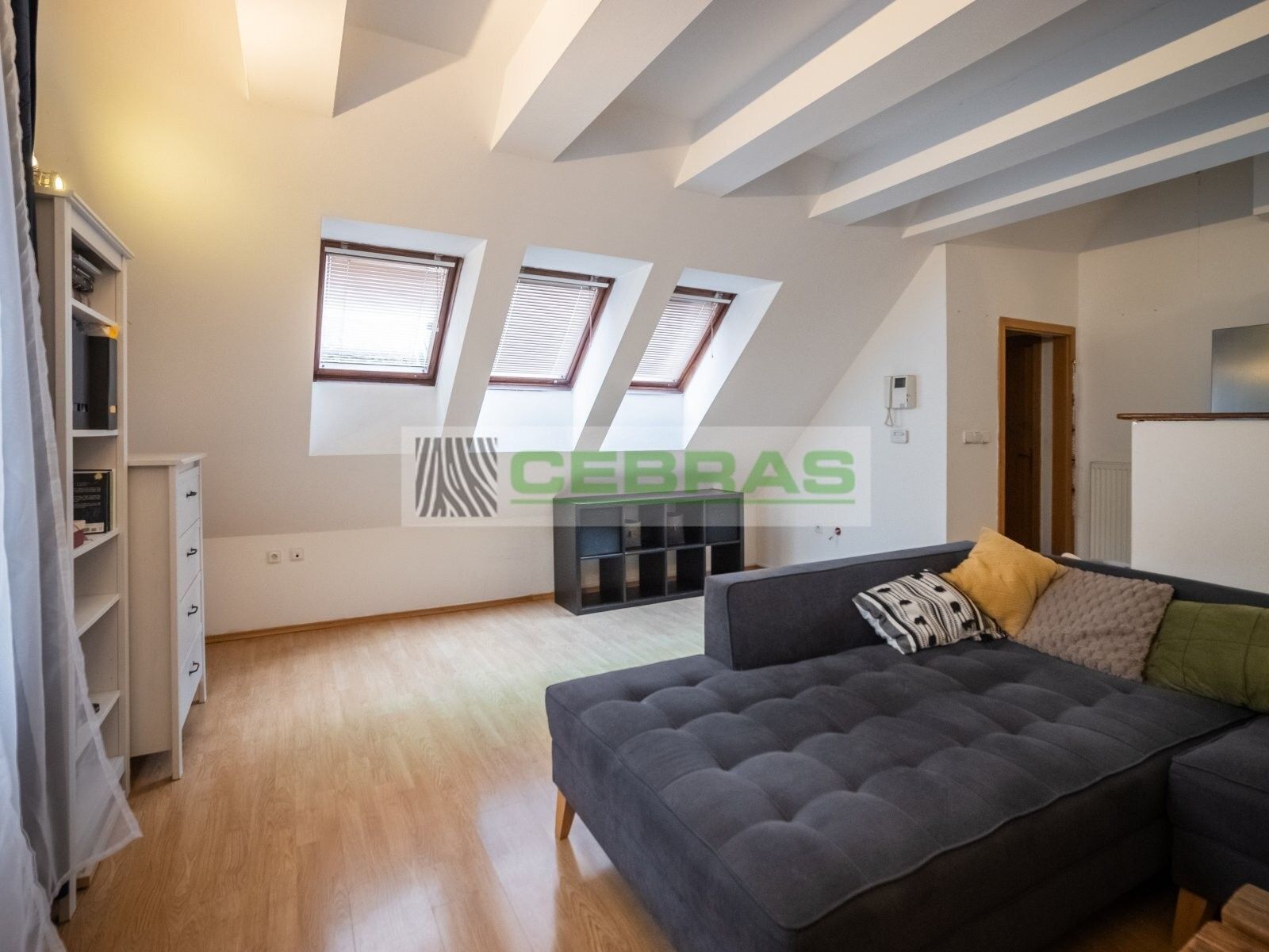 Pronájem bytu 3+kk 71 m² - foto 1