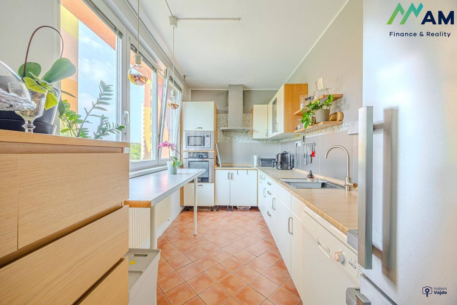 Prodej bytu 3+1 68 m² - foto 1
