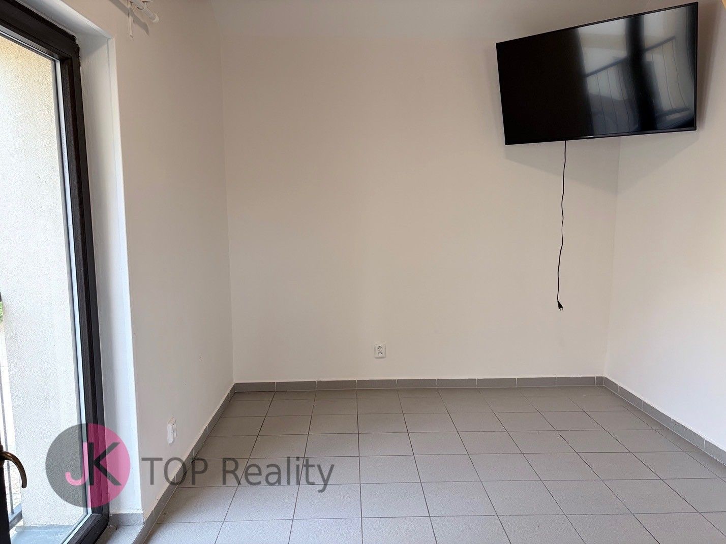 Pronájem bytu 2+kk 46 m² - foto 3