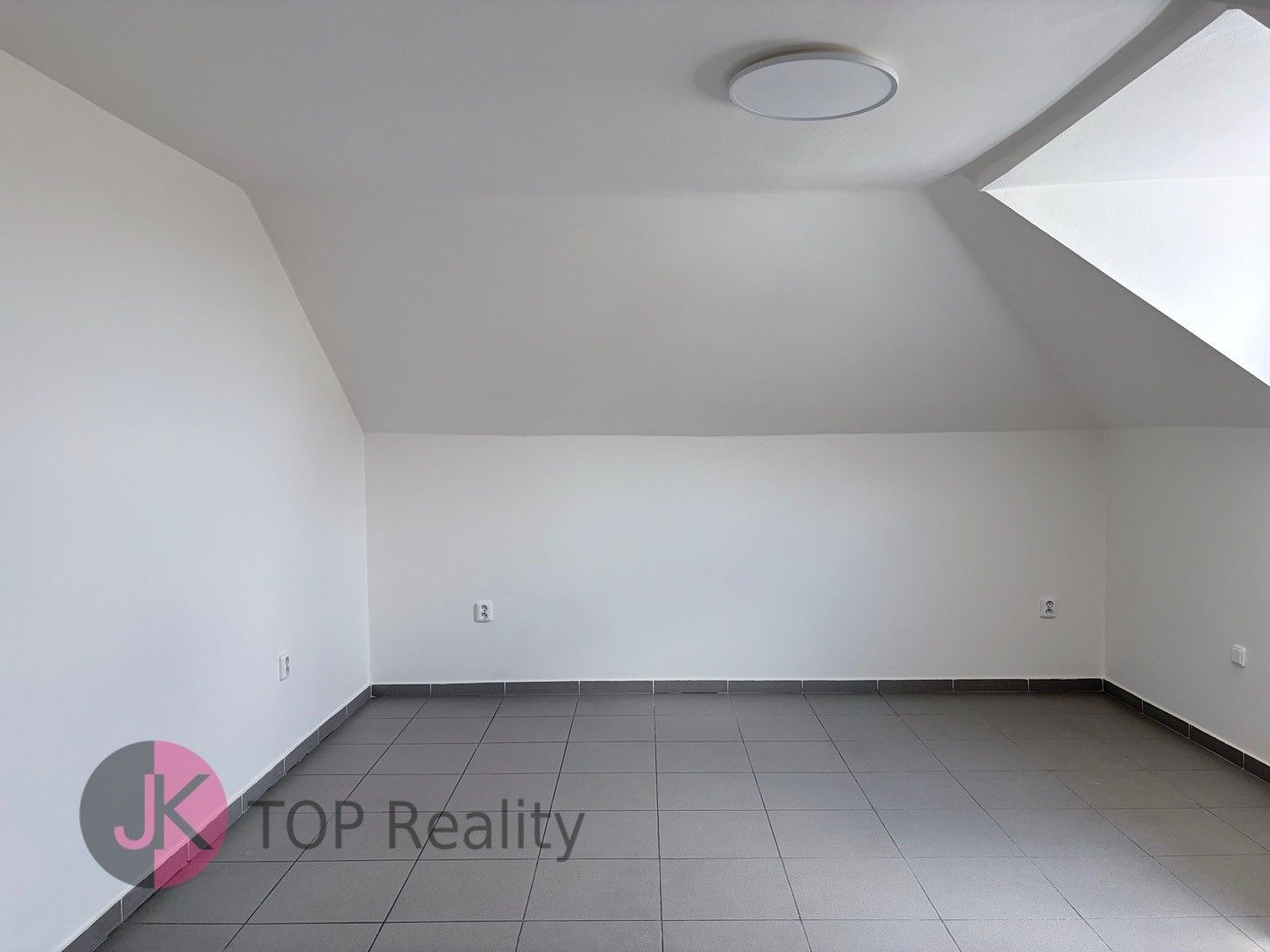 Pronájem bytu 2+kk 46 m² - foto 13
