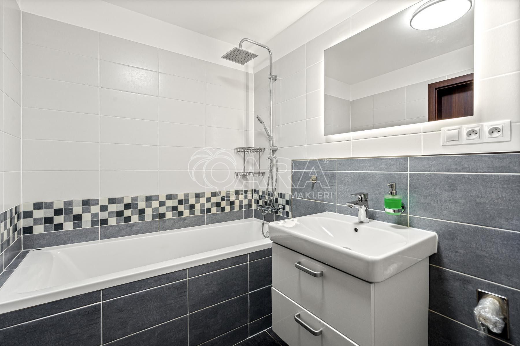 Prodej bytu 3+kk 81 m² - foto 8