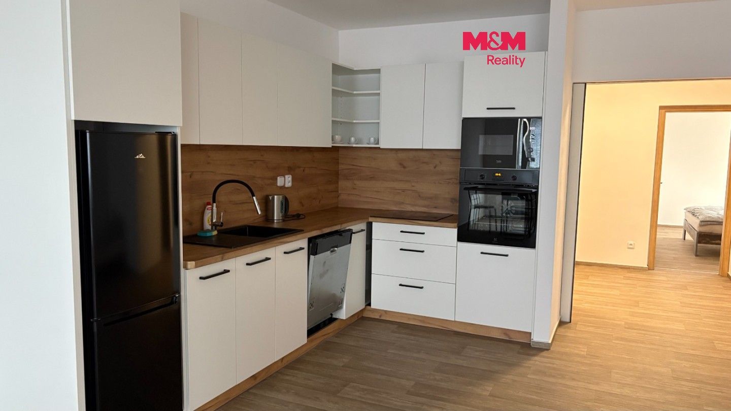 Pronájem komerčního prostoru 74 m² - foto 1