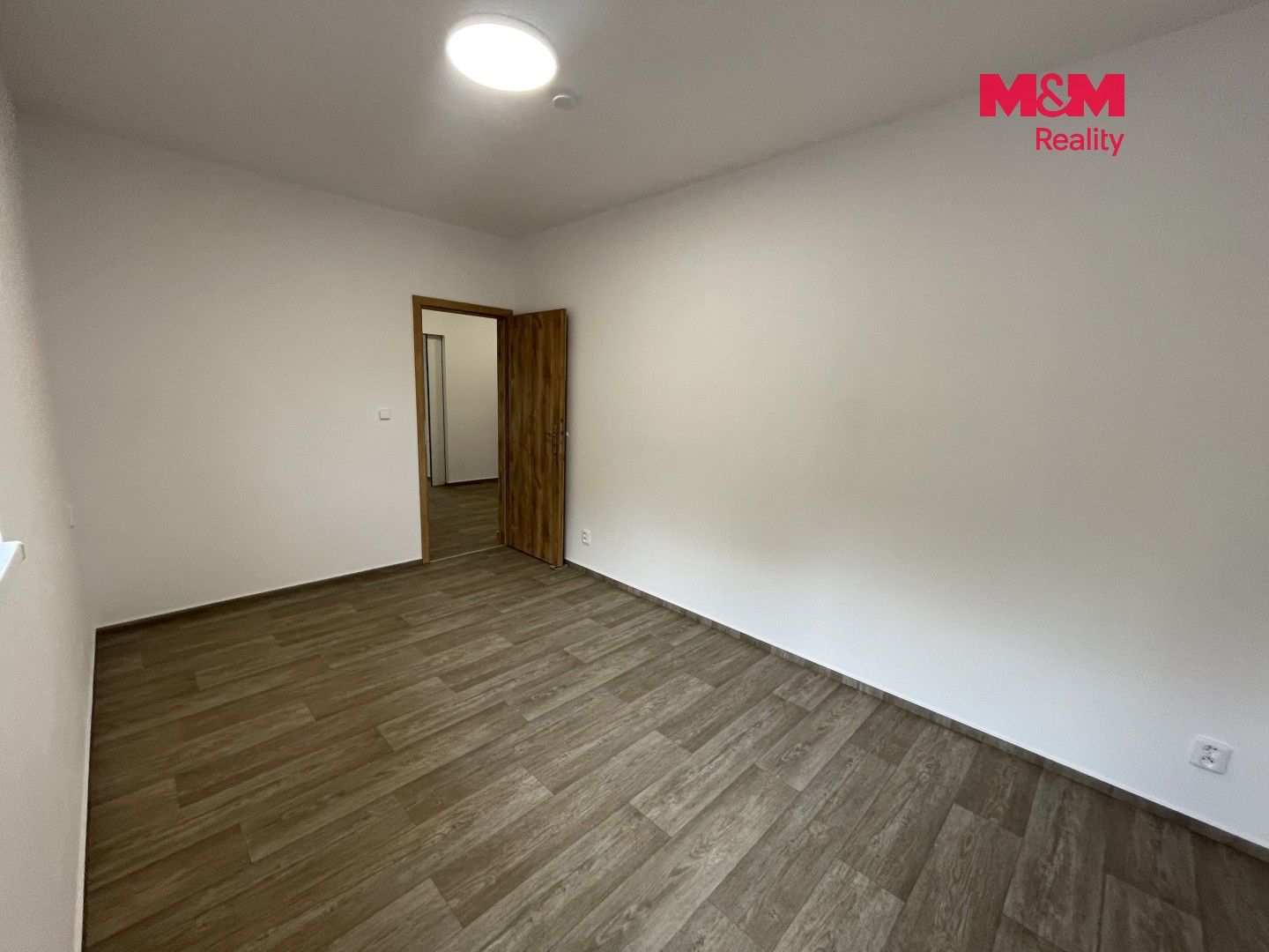 Pronájem komerčního prostoru 74 m² - foto 12