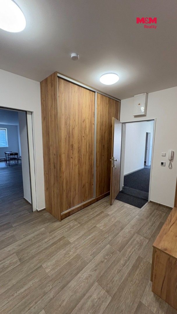 Pronájem komerčního prostoru 74 m² - foto 18