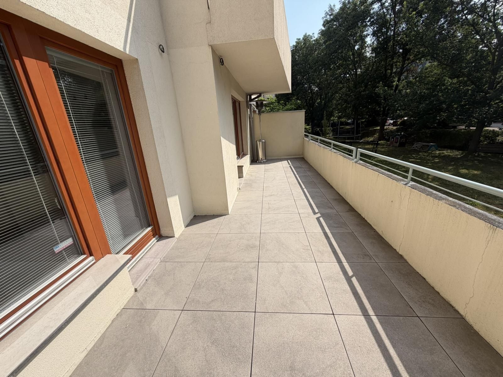 Pronájem bytu 2+kk 62 m² - foto 2