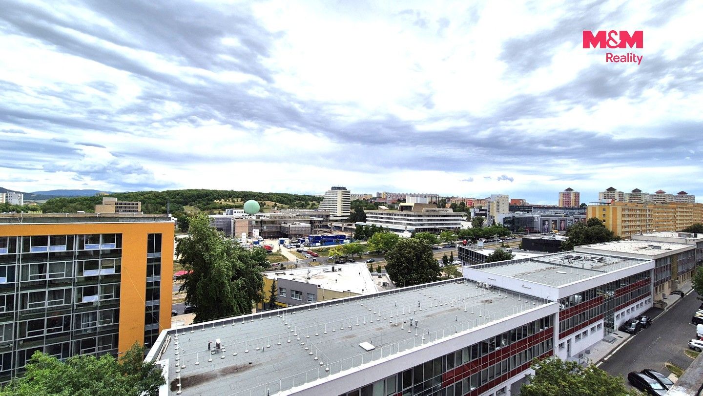 Pronájem bytu 3+1 63 m² - foto 11