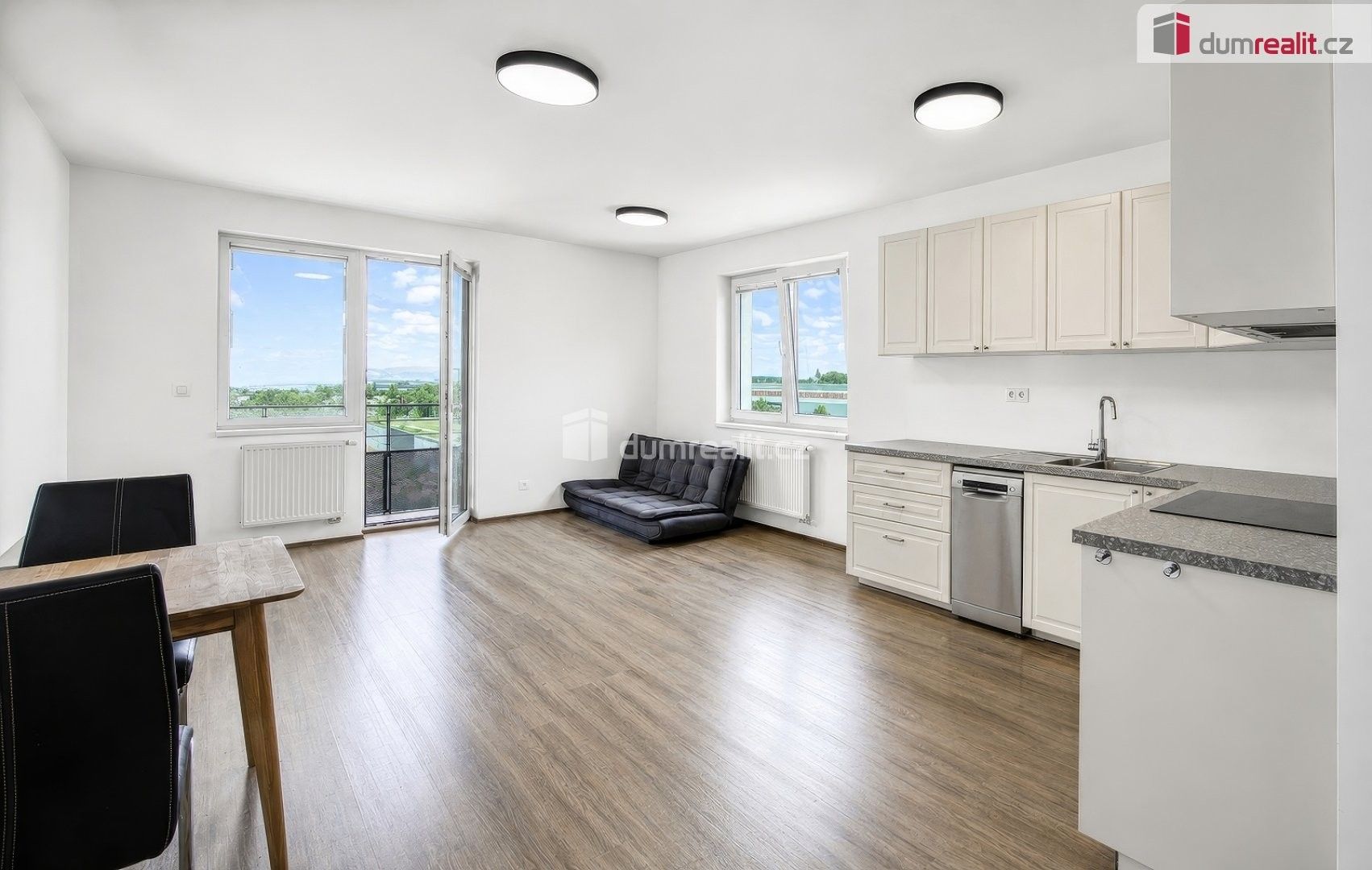 Pronájem bytu 2+kk 63 m² - foto 3