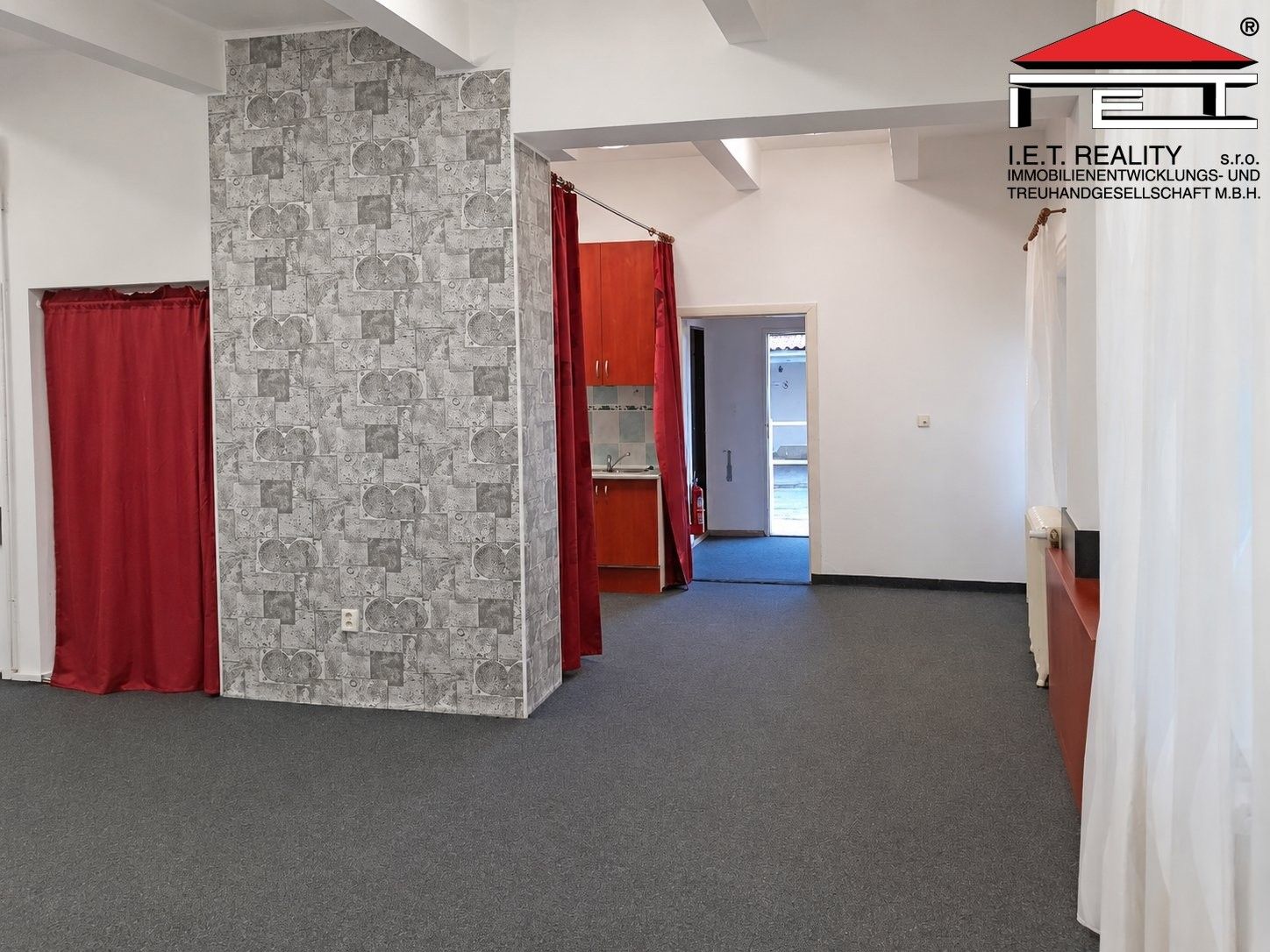 Pronájem komerčního prostoru 62 m² - foto 11