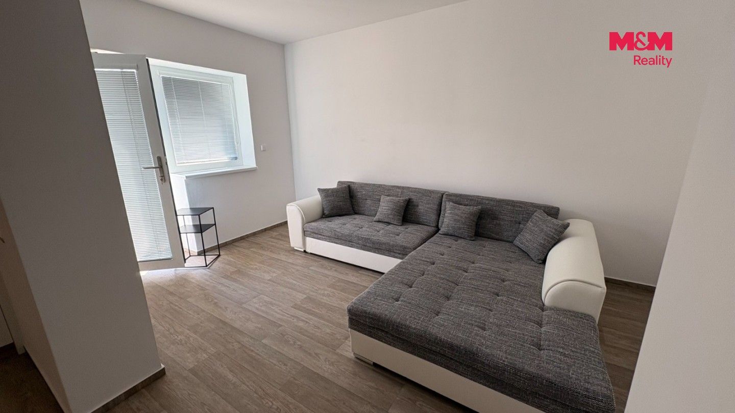 Pronájem komerčního prostoru 57 m² - foto 4