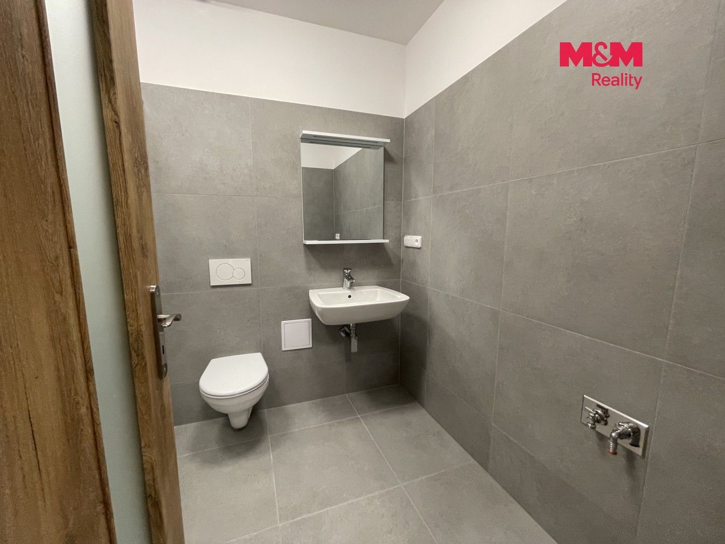 Pronájem komerčního prostoru 57 m² - foto 12