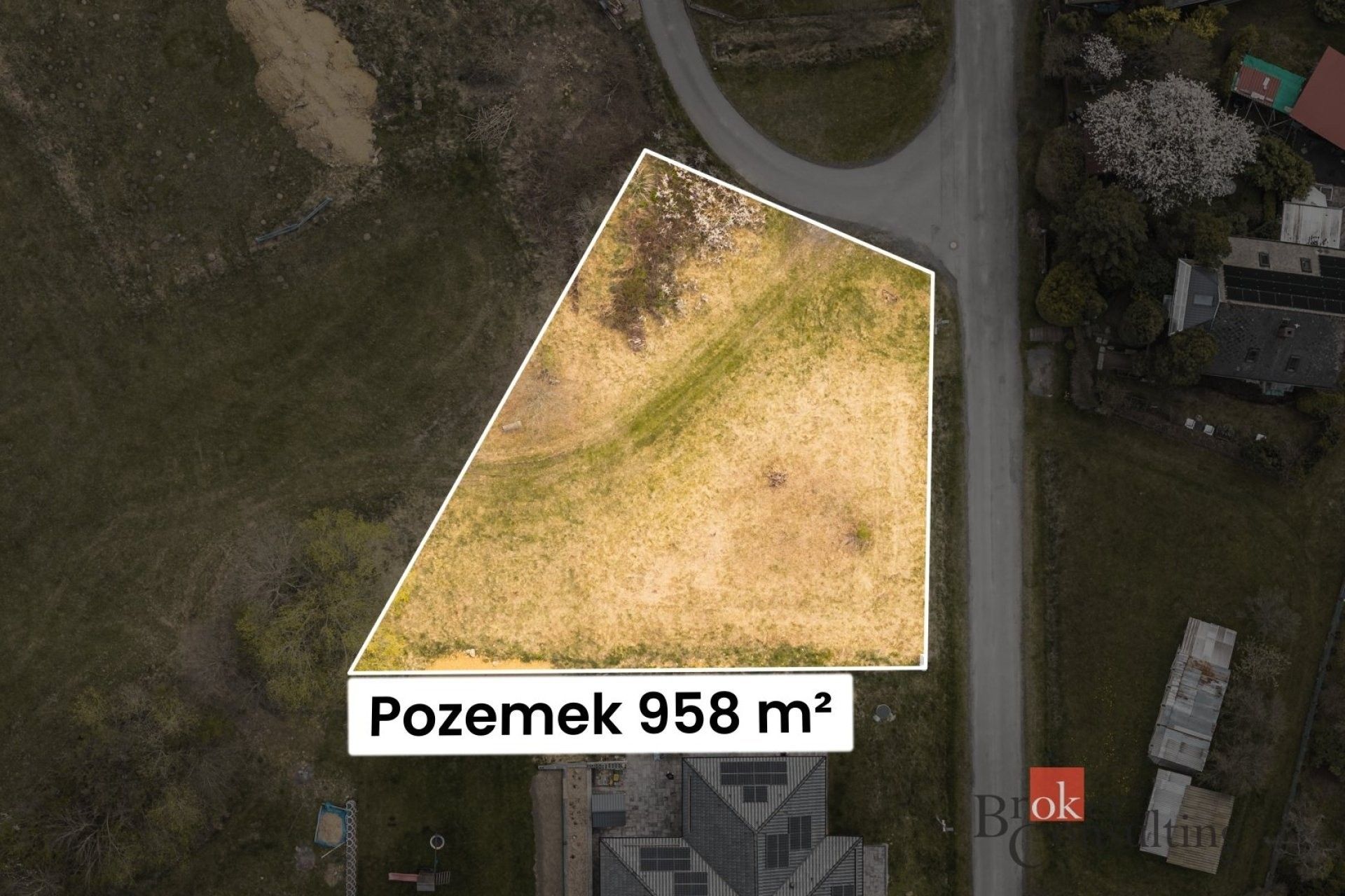 Prodej nemovitosti 958 m² - foto 3