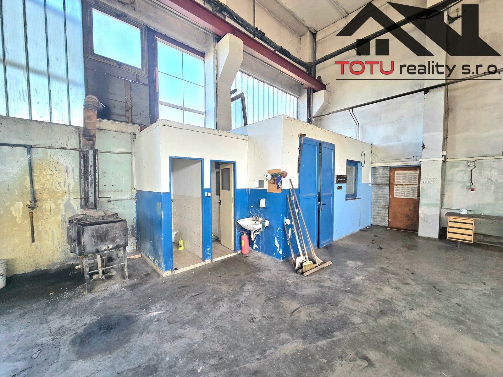 Pronájem komerčního prostoru 3000 m² - foto 7