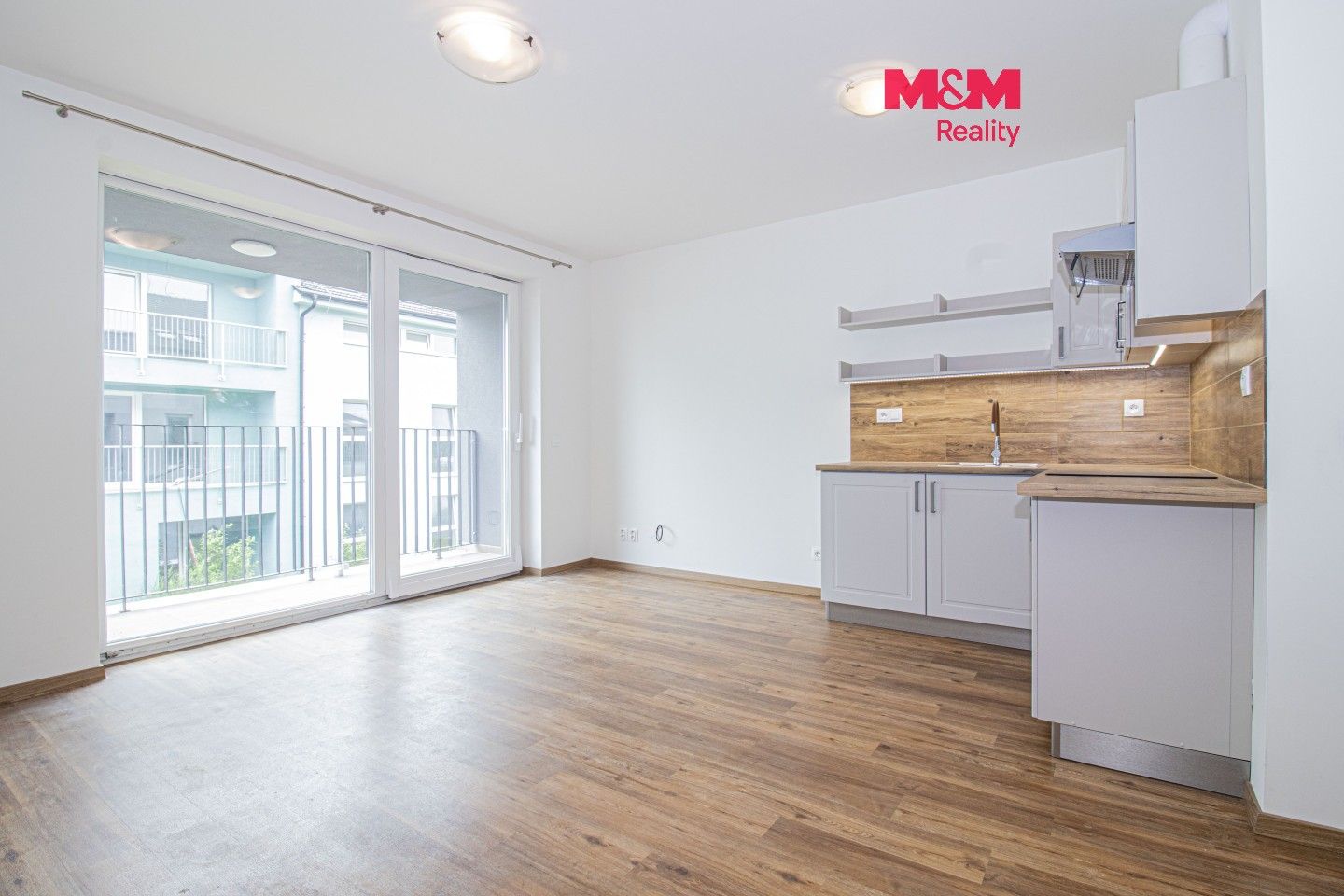 Pronájem bytu 1+kk 27 m² - foto 1