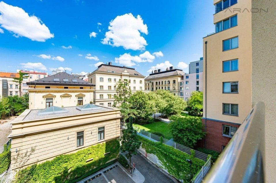 Pronájem bytu 3+kk 96 m² - foto 6