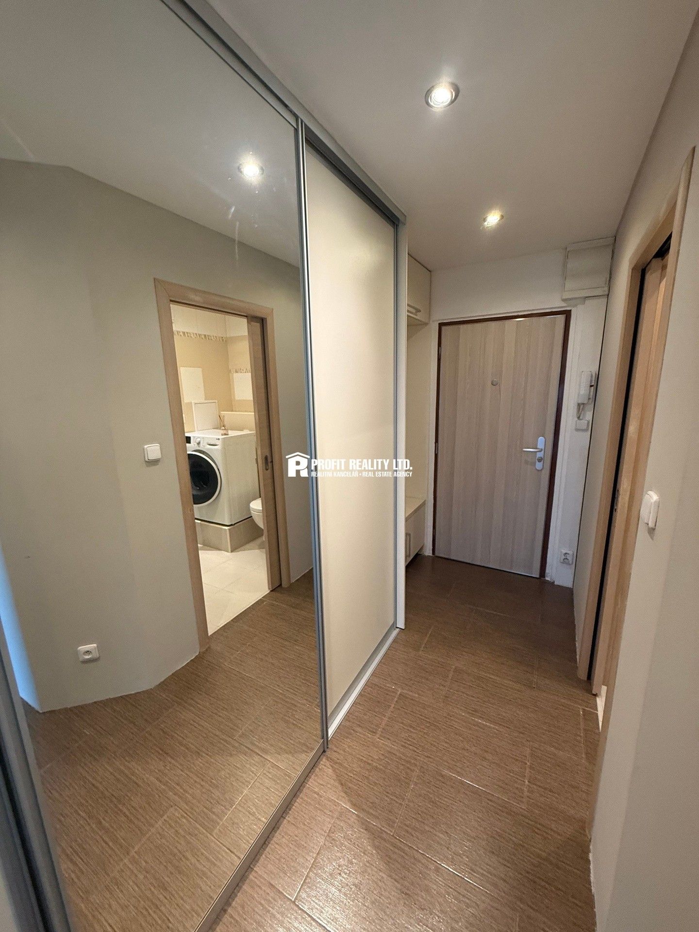 Prodej bytu 2+kk 44 m² - foto 9