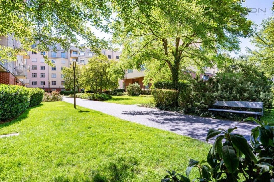 Pronájem bytu 3+kk 96 m² - foto 15