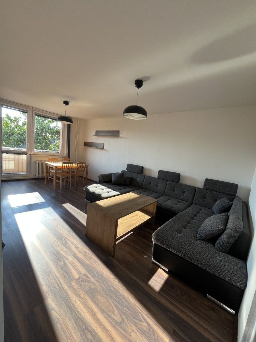 Pronájem bytu 3+1 78 m² - foto 3