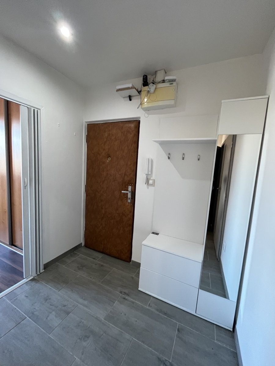Pronájem bytu 3+1 78 m² - foto 7