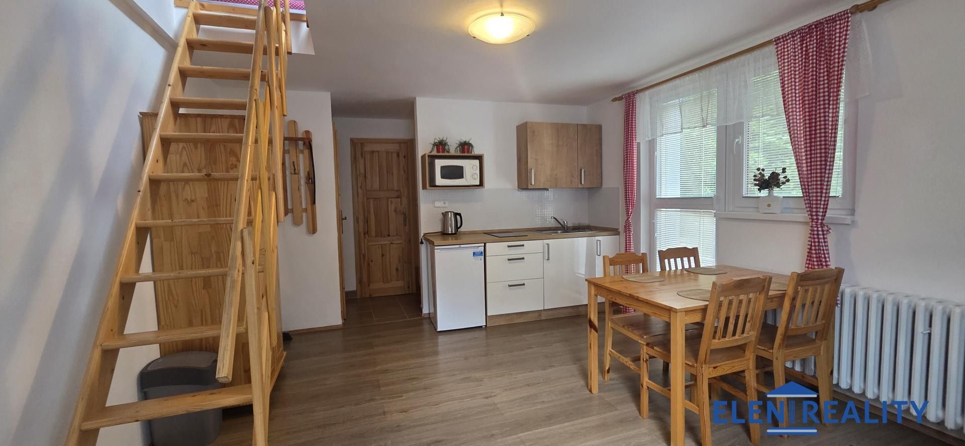 Prodej komerčního prostoru 320 m² - foto 24