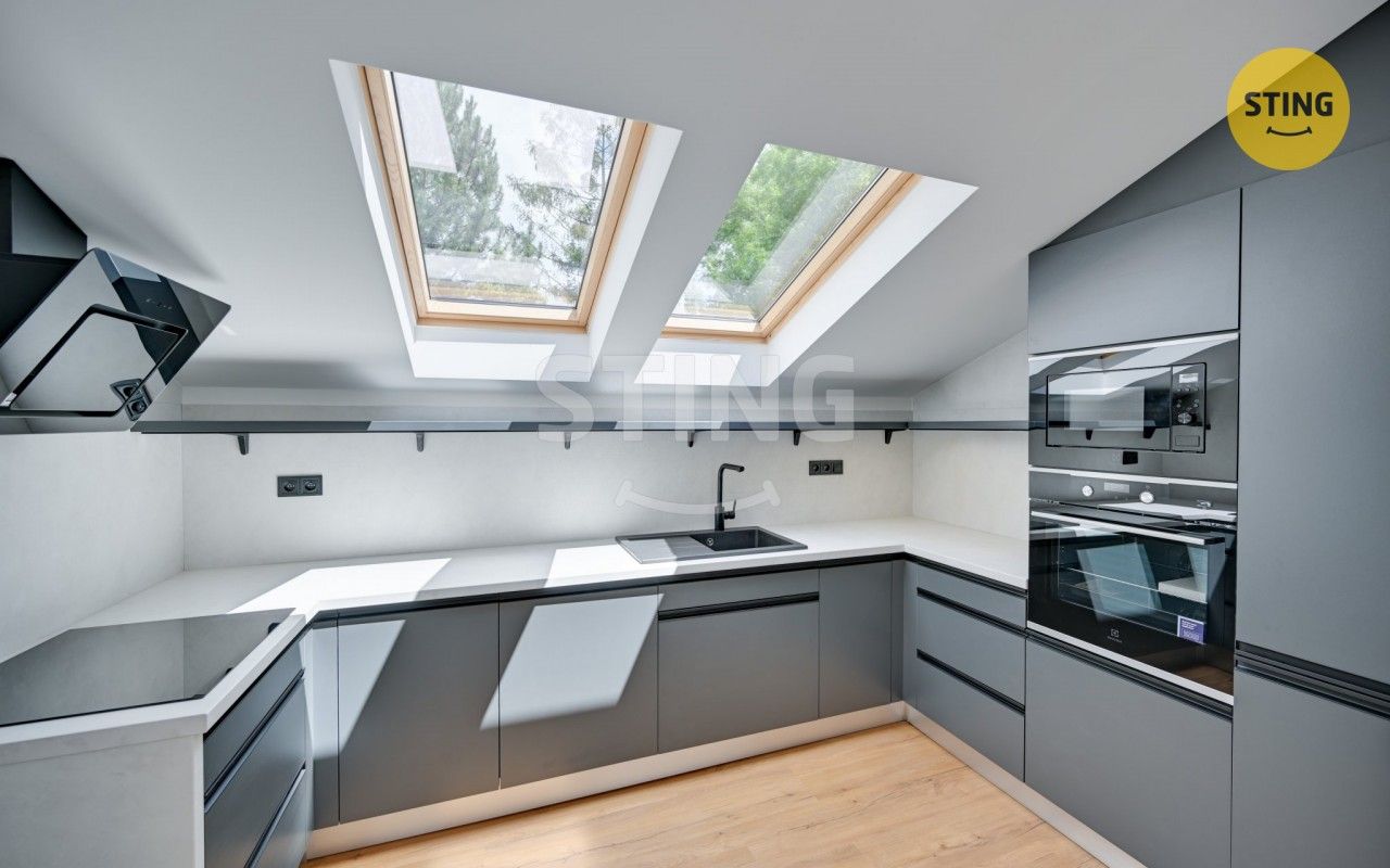Prodej bytu 4+kk 105 m² - foto 1