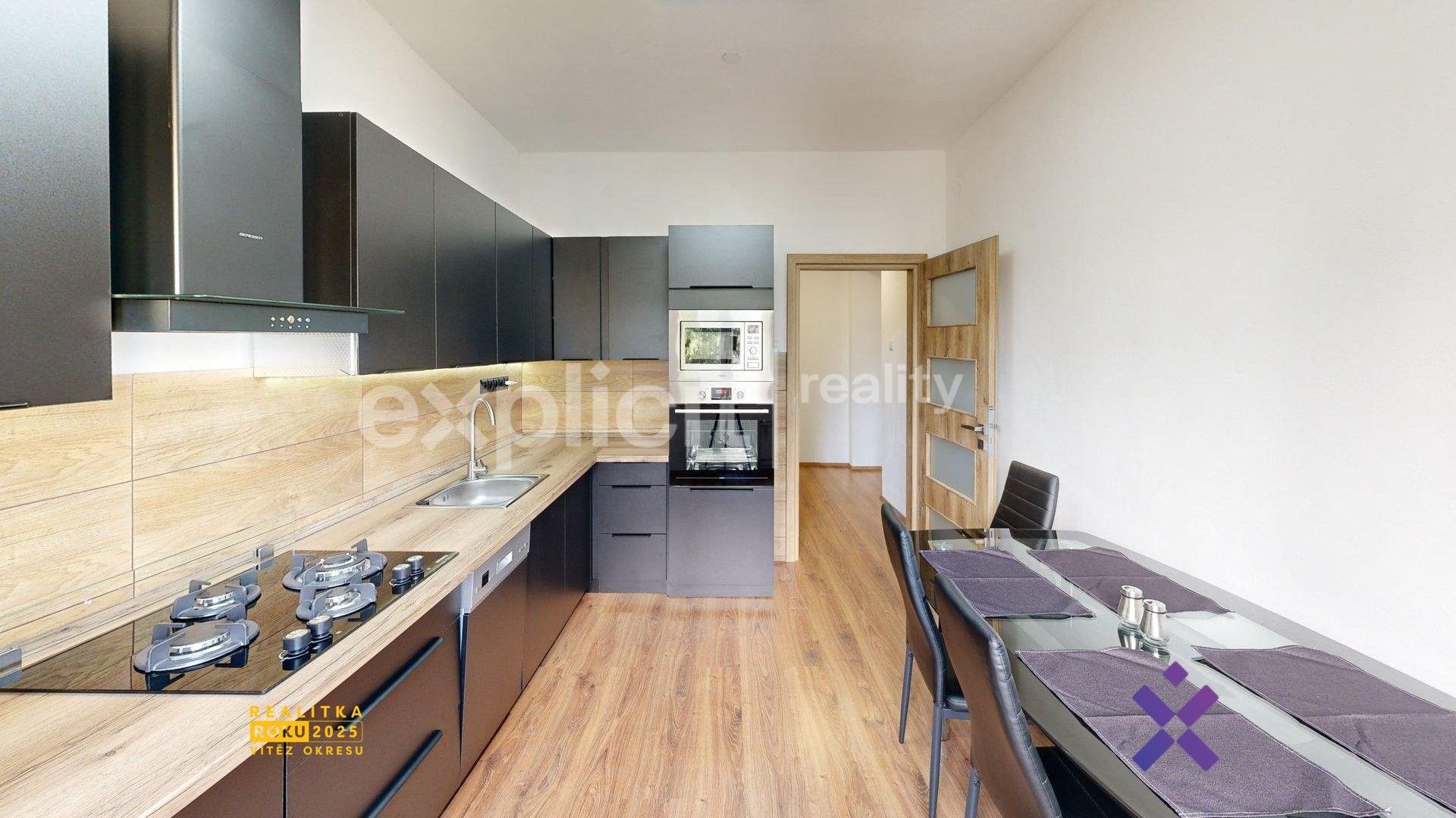 Pronájem bytu 2+1 71 m² - foto 4
