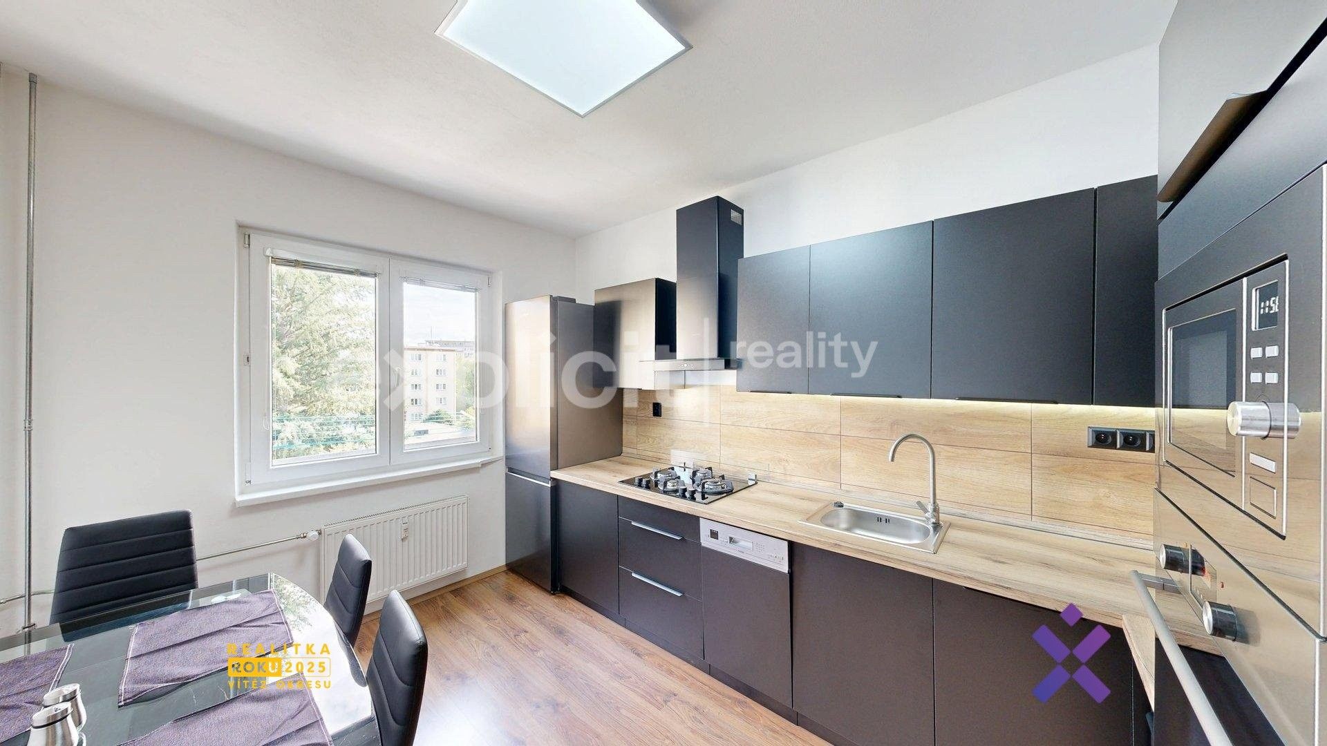 Pronájem bytu 2+1 71 m² - foto 1