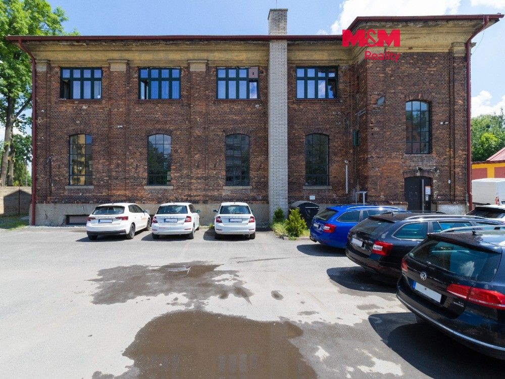 Pronájem komerčního prostoru 1500 m² - foto 1