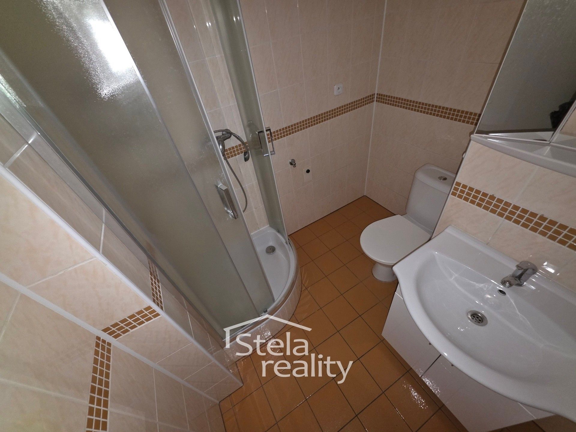 Pronájem bytu 1+1 44 m² - foto 3