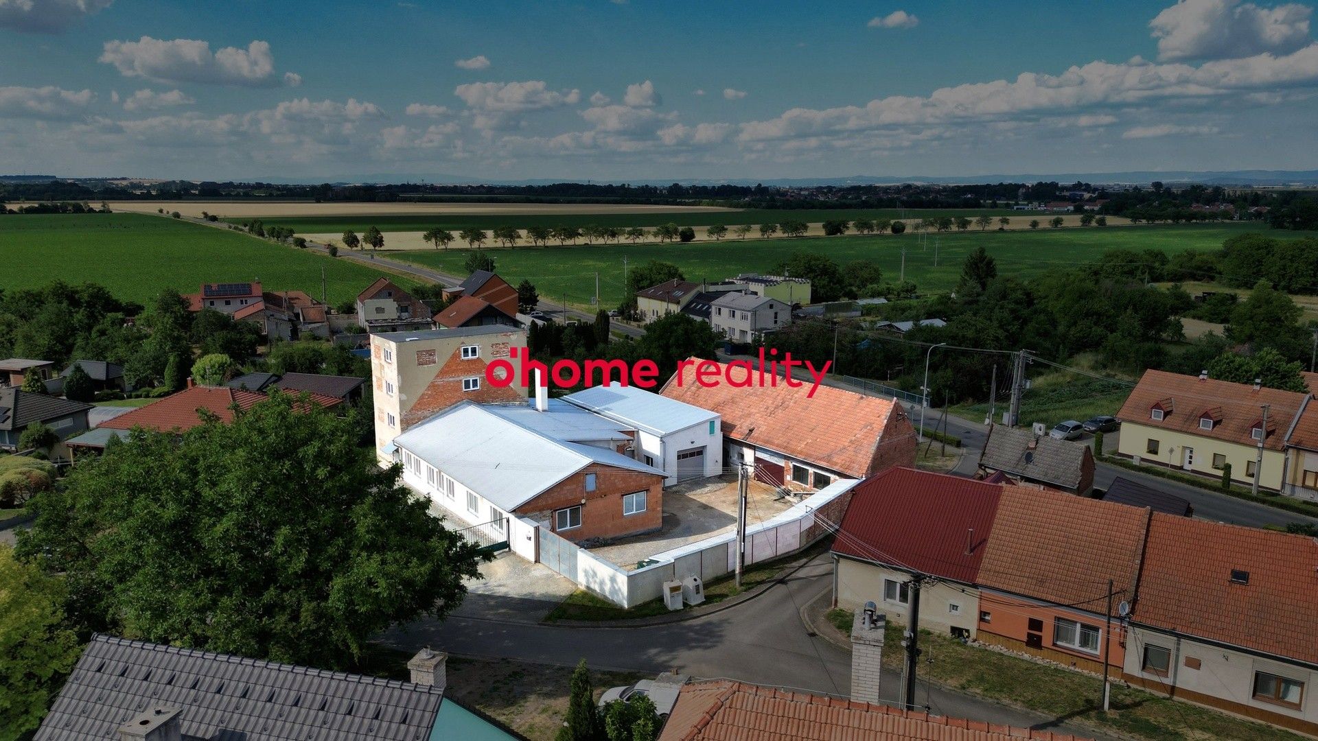 Prodej komerčního prostoru 1210 m² - foto 2