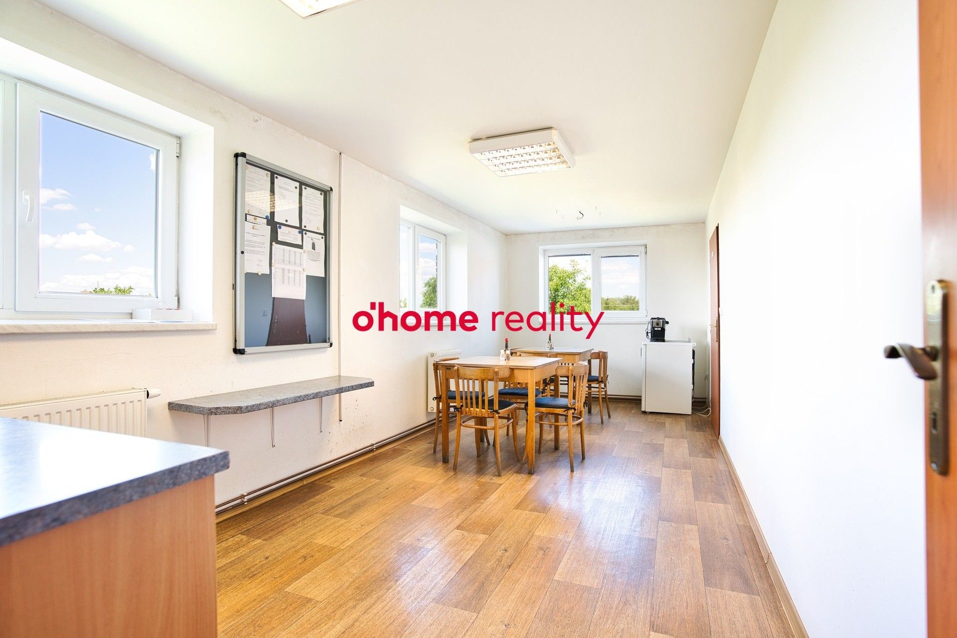 Prodej komerčního prostoru 1210 m² - foto 18