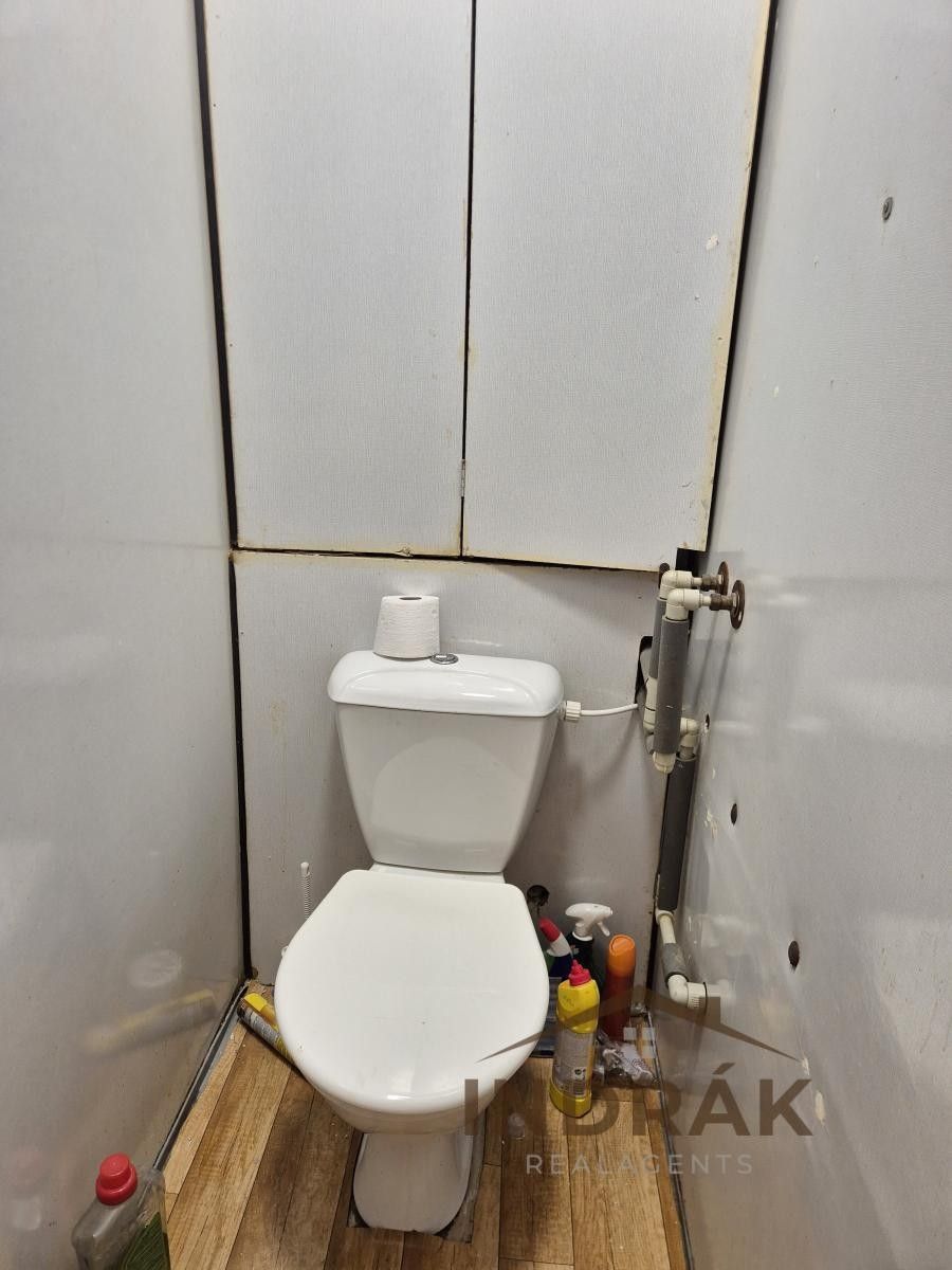 Pronájem bytu 2+1 56 m² - foto 8