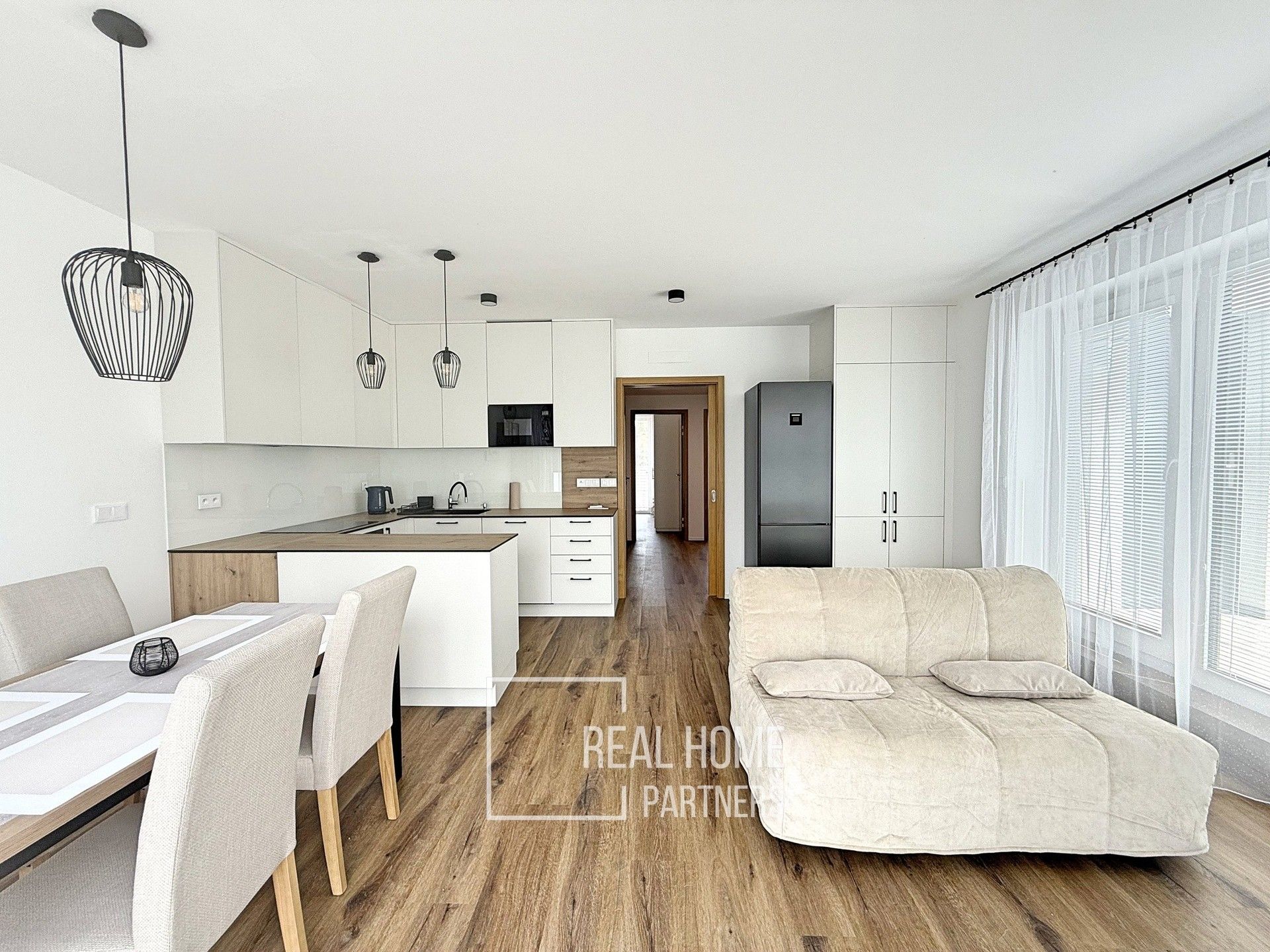 Pronájem bytu 3+kk 67 m² - foto 4