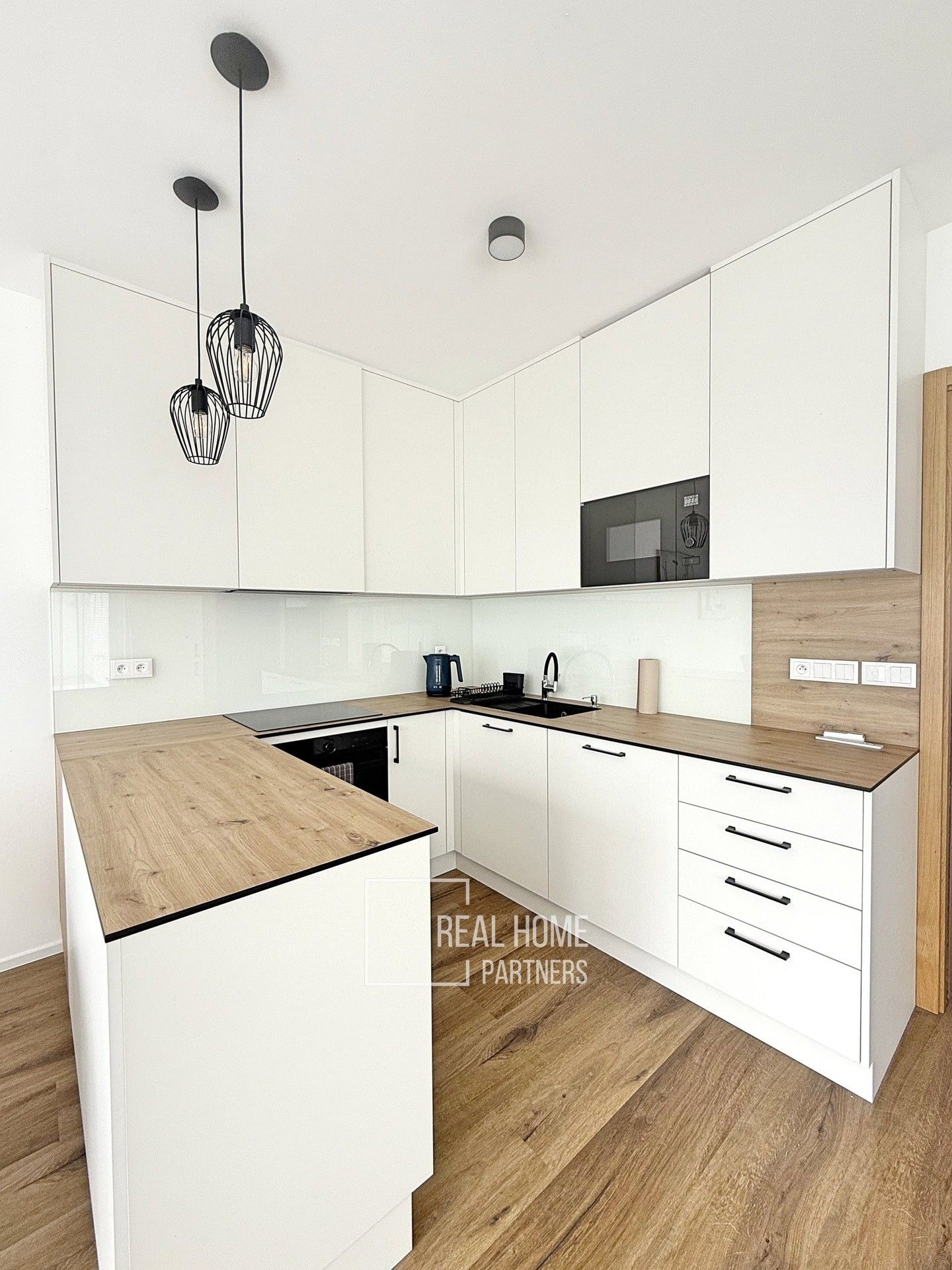 Pronájem bytu 3+kk 67 m² - foto 9